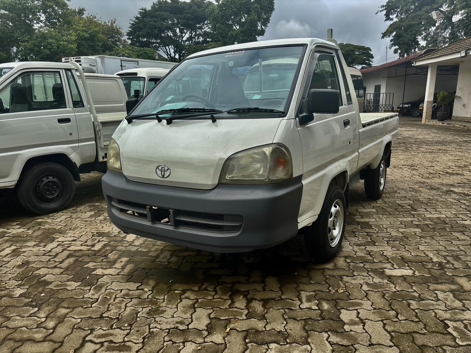 2001 TOYOTA TOWNACE - Image 2 - Image Motors Tanzania