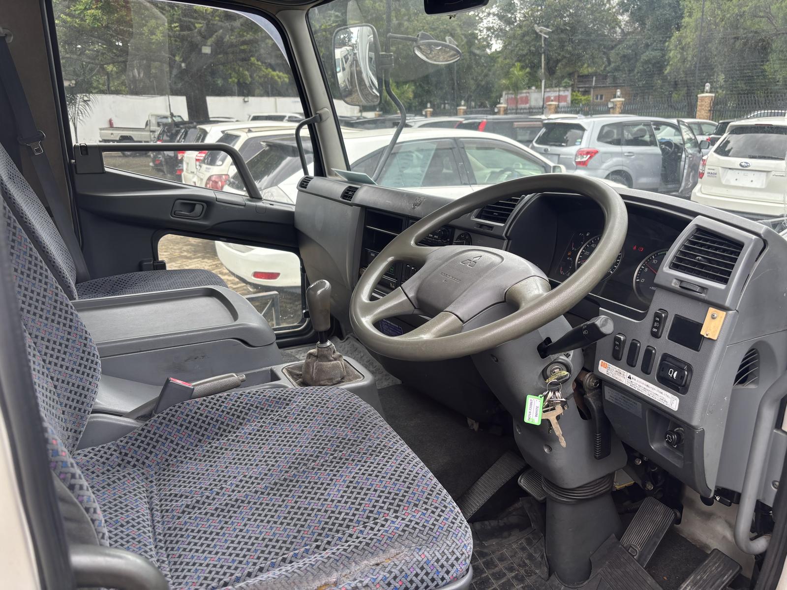 2002 TOYOTA TOWNACE - Image 5 - Image Motors Tanzania