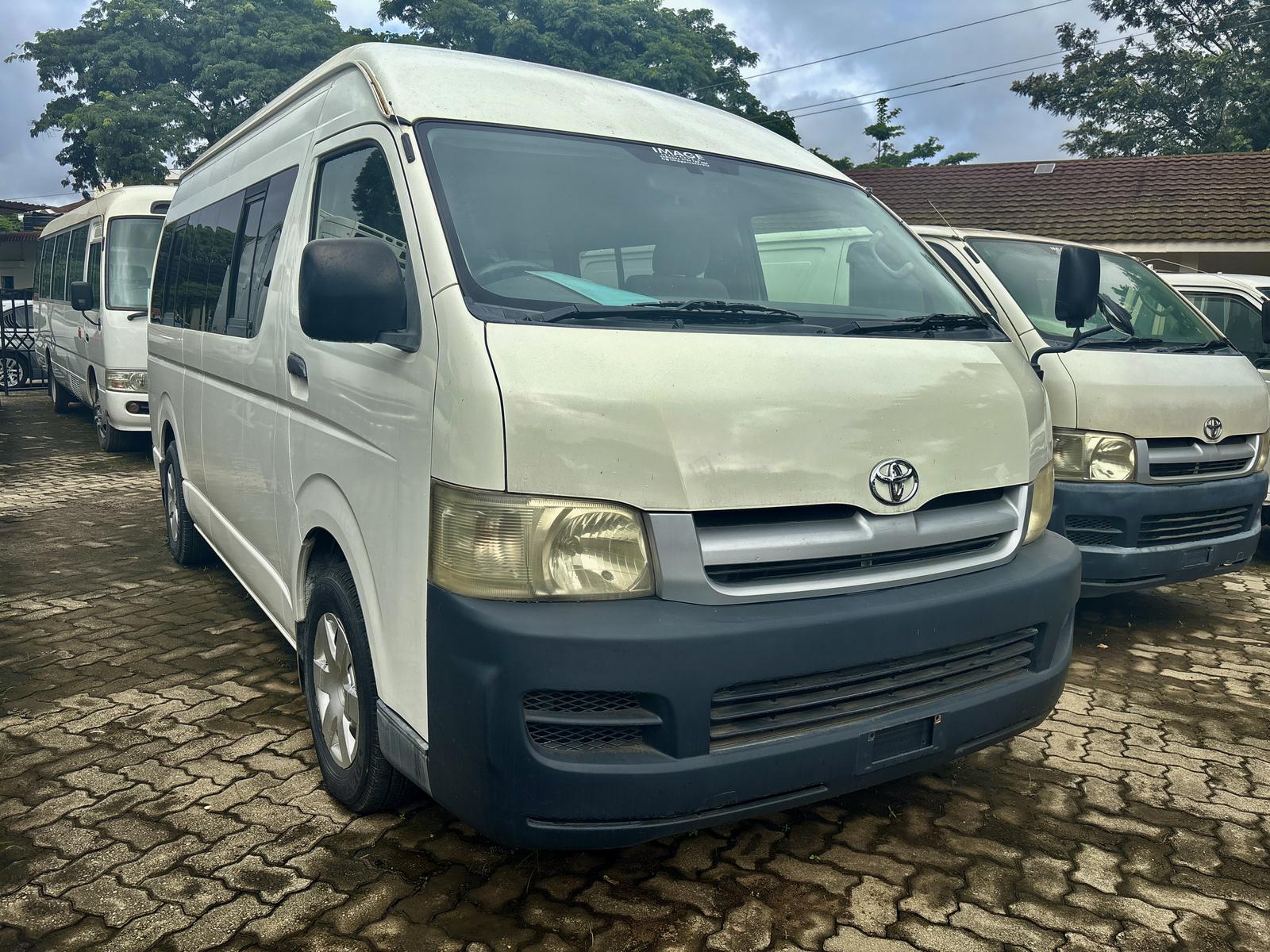 2003 TOYOTA HIACE - Image 3 - Image Motors Tanzania