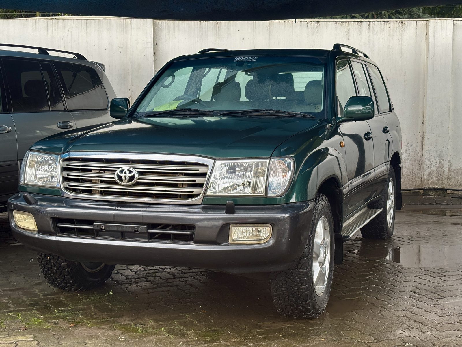 2004 TOYOTA VX V8 - Image 2 - Image Motors Tanzania