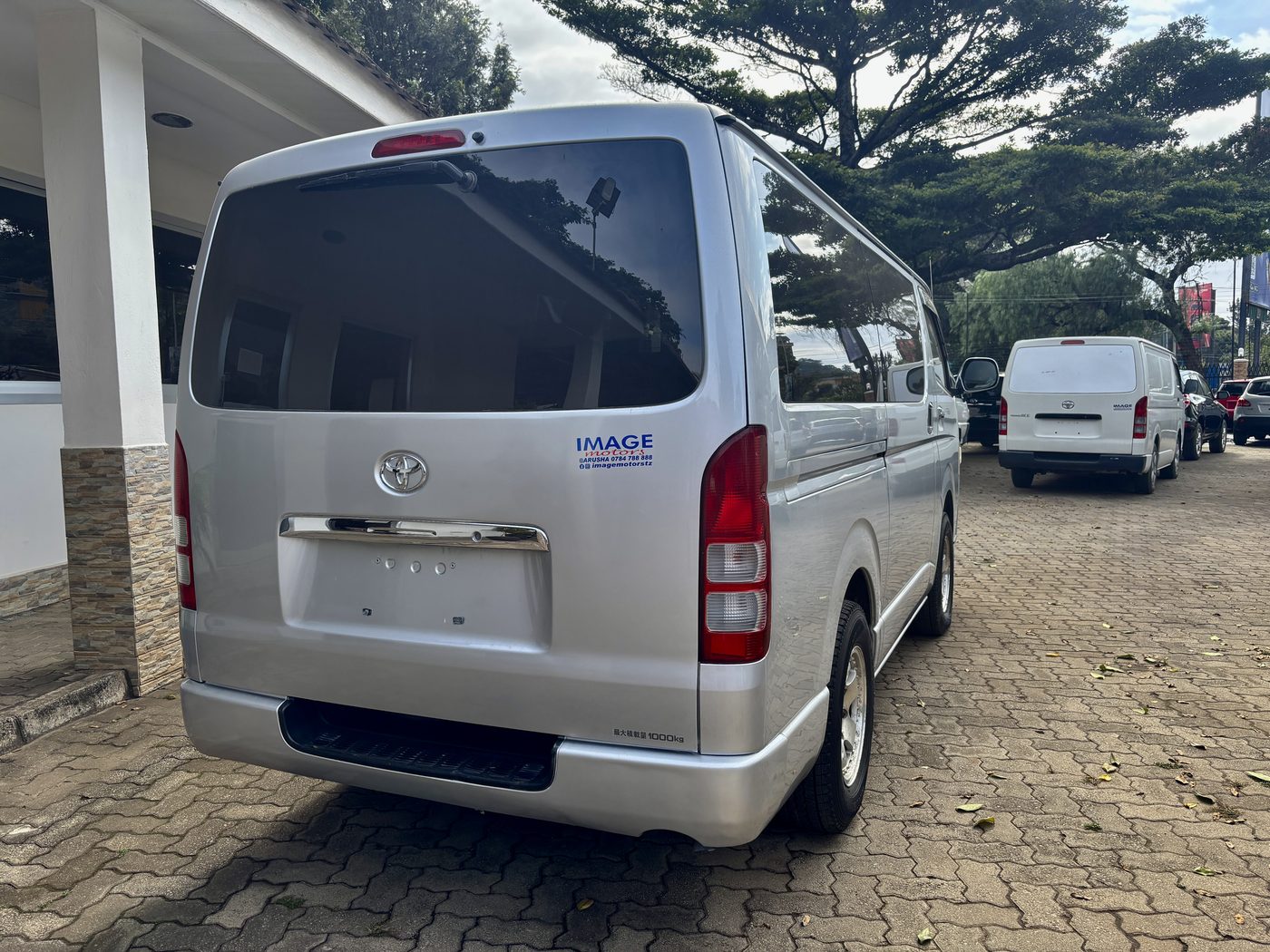 2005 TOYOTA HIACE VAN - Image 2 - Image Motors Tanzania