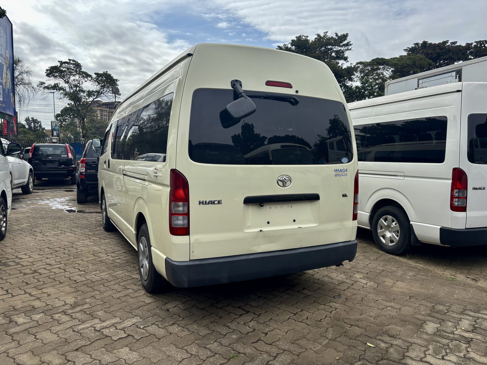 2005 TOYOTA HIACE - Image 4 - Image Motors Tanzania