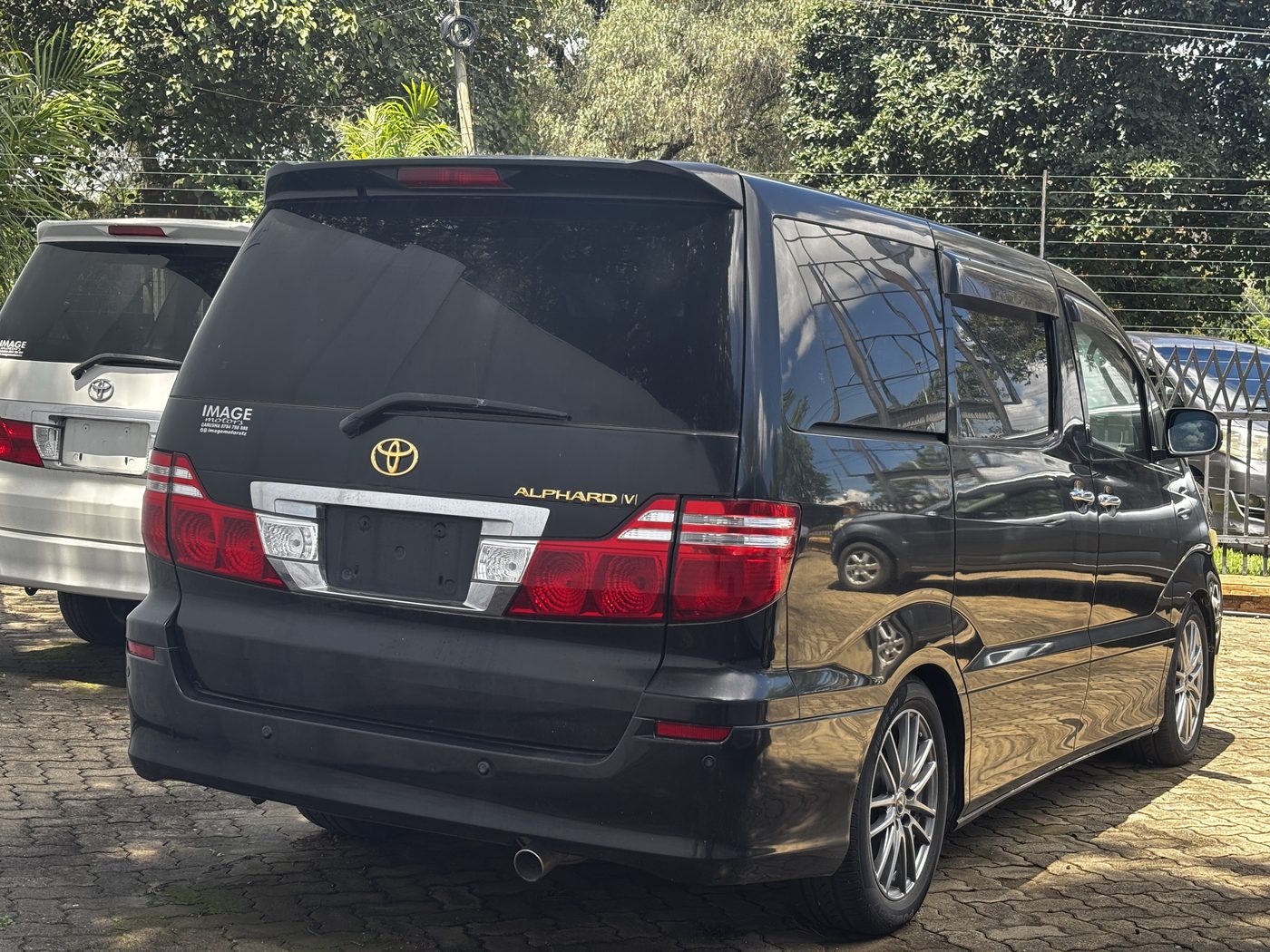 2006 TOYOTA ALPHARD - Image 2 - Image Motors Tanzania