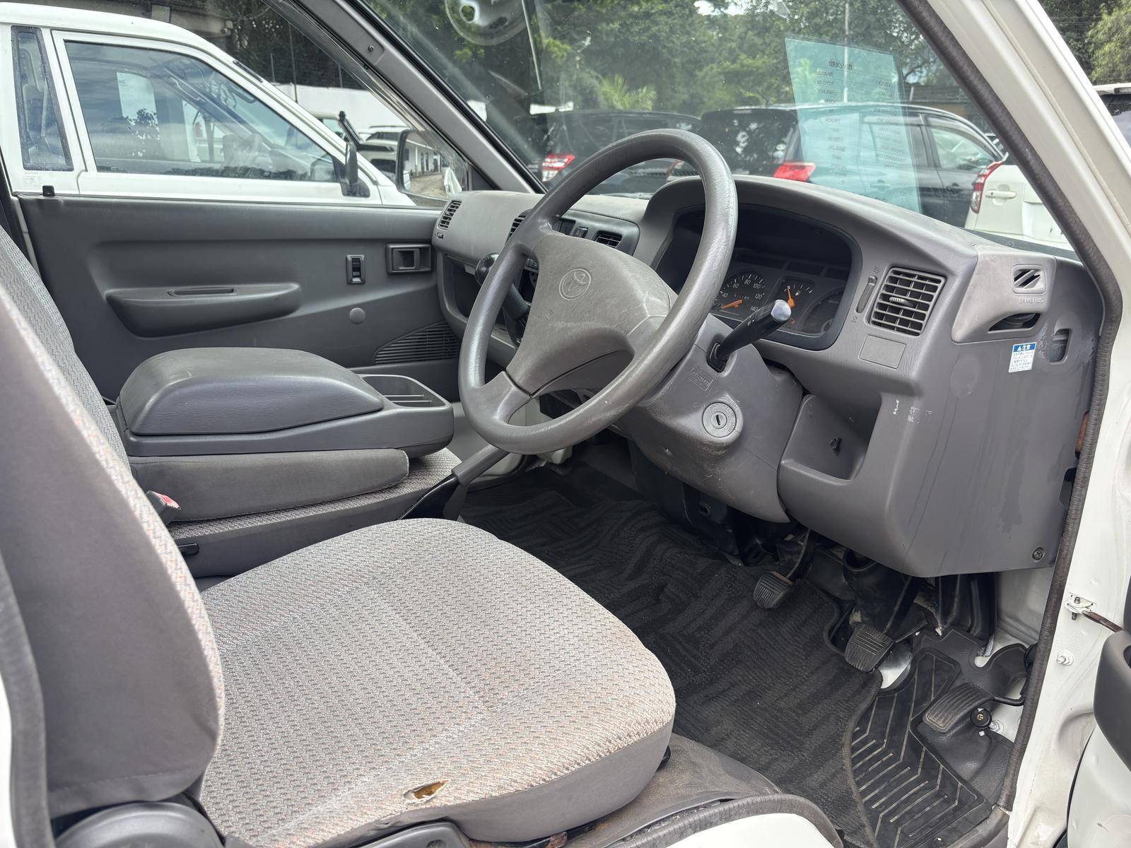 2006 TOYOTA TOWNACE TRUCK - Image 5 - Image Motors Tanzania