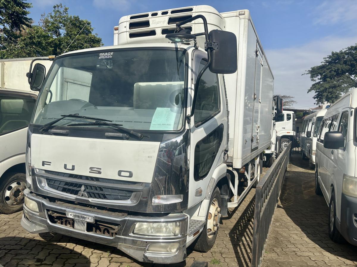 2008 MITSUBISHI FIGHTER FREEZER - Image 2 - Image Motors Tanzania