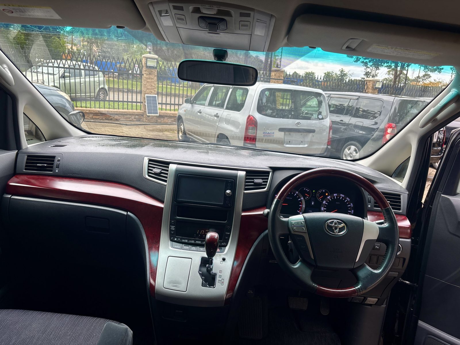2008 TOYOTA VELLFIRE - Image 6 - Image Motors Tanzania