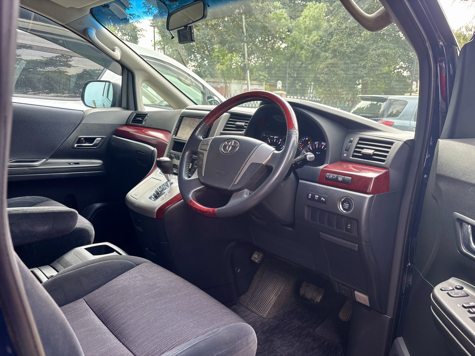 2008 TOYOTA VELLFIRE - Image 5 - Image Motors Tanzania