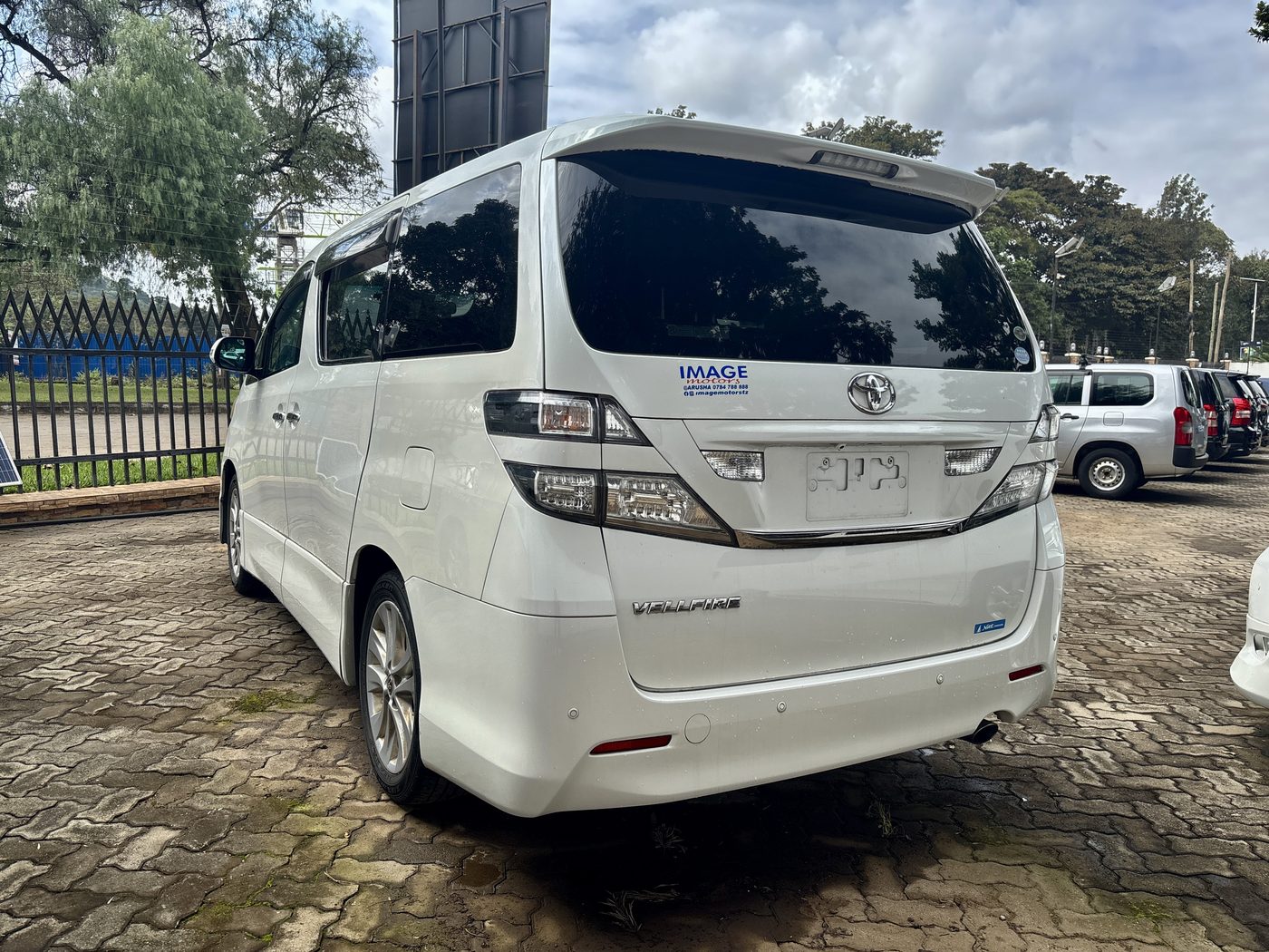 2009 TOYOTA VELLFIRE - Image 4 - Image Motors Tanzania