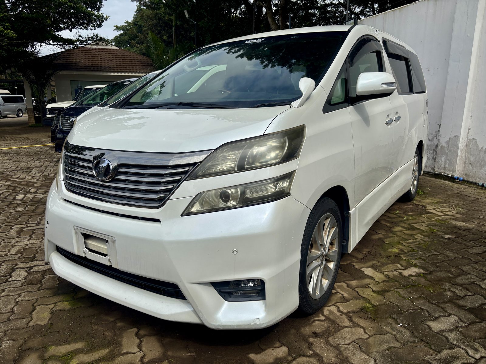 2009 TOYOTA VELLFIRE - Image 2 - Image Motors Tanzania