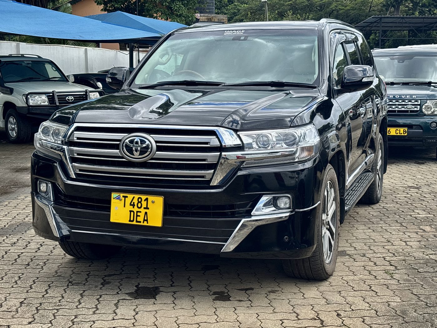 0 TOYOTA V8 VXR - Image 2 - Image Motors Tanzania