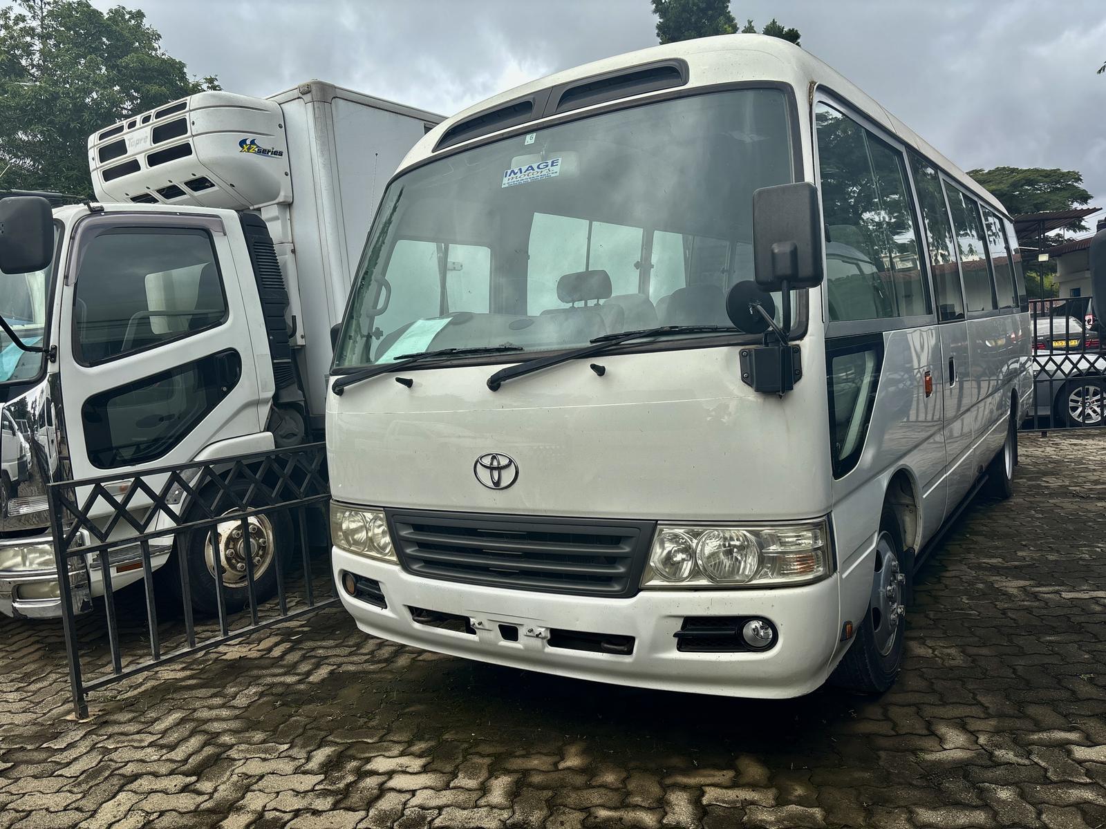 TOYOTA COASTER