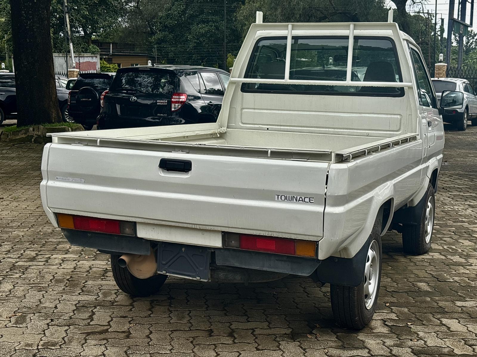 TOYOTA TOWNACE TRUCK