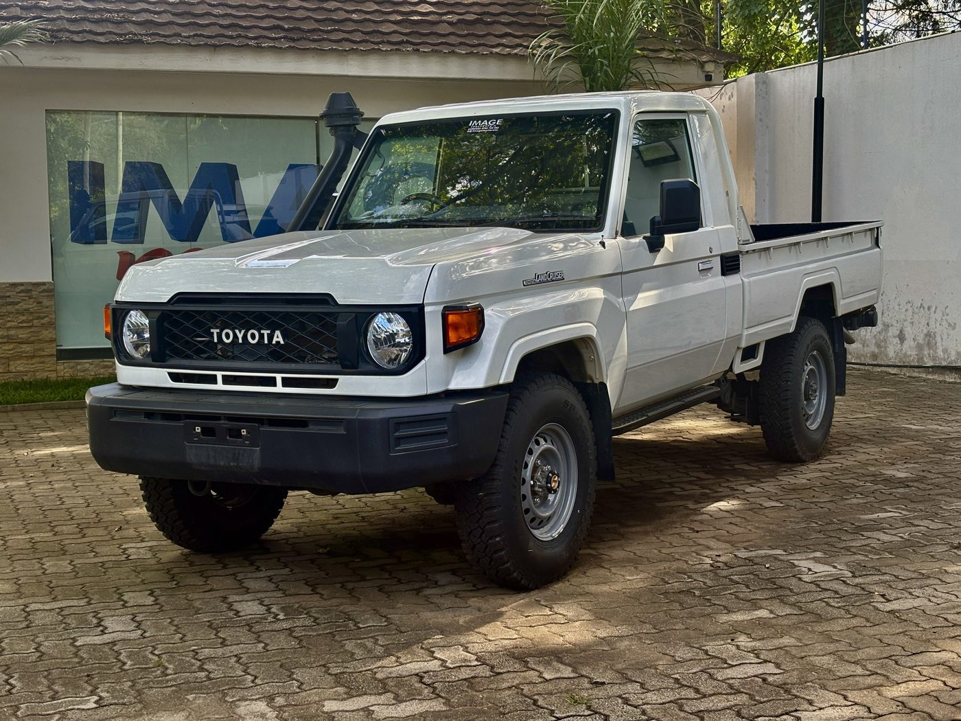 TOYOTA LANDCRUISER HARDTOP (2024 T912EKY)