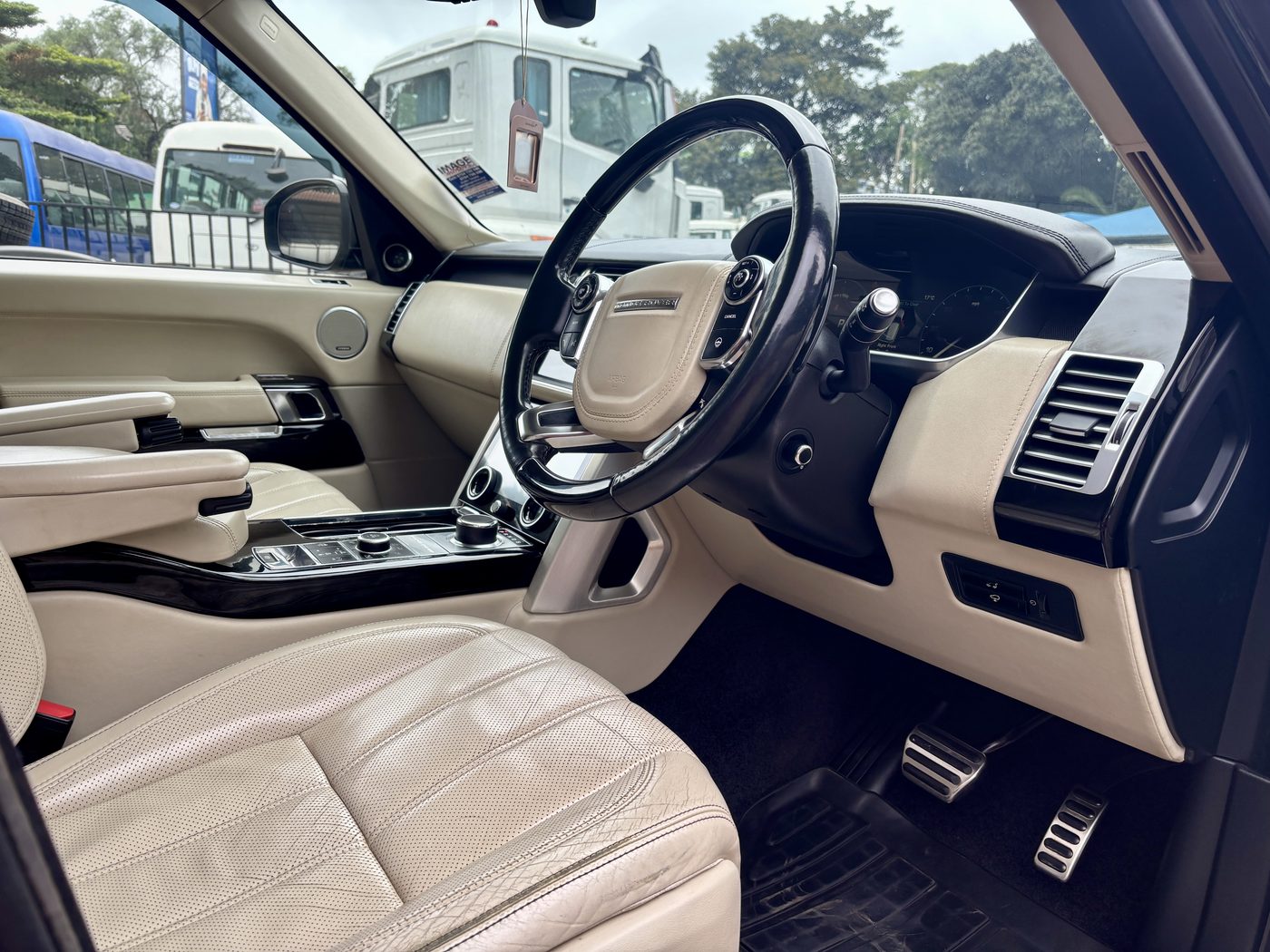 TOYOTA RANGE ROVER (T920CKQ)